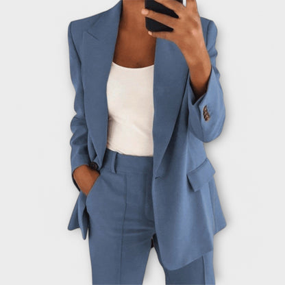 Elegant 2-piece suit for women
