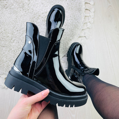 Roxanne I Black Boots