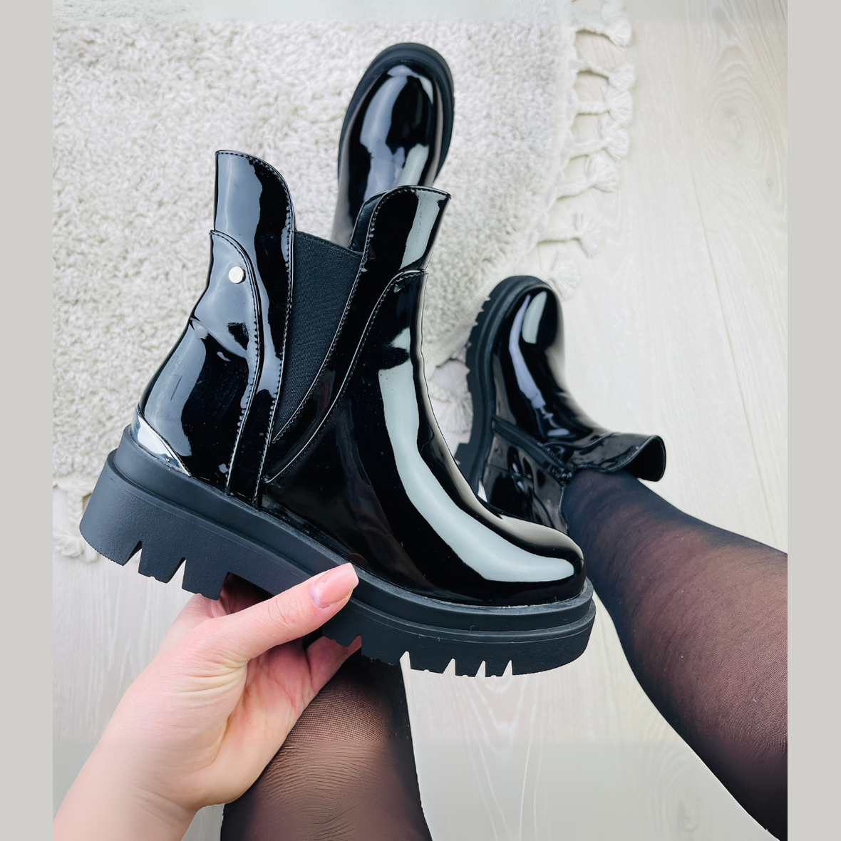 Roxanne I Black Boots