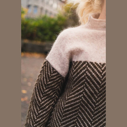 Latanya | Soft Turtleneck